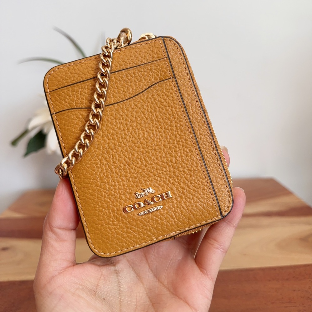 NWT‎ Coach Leather Zip Card Case